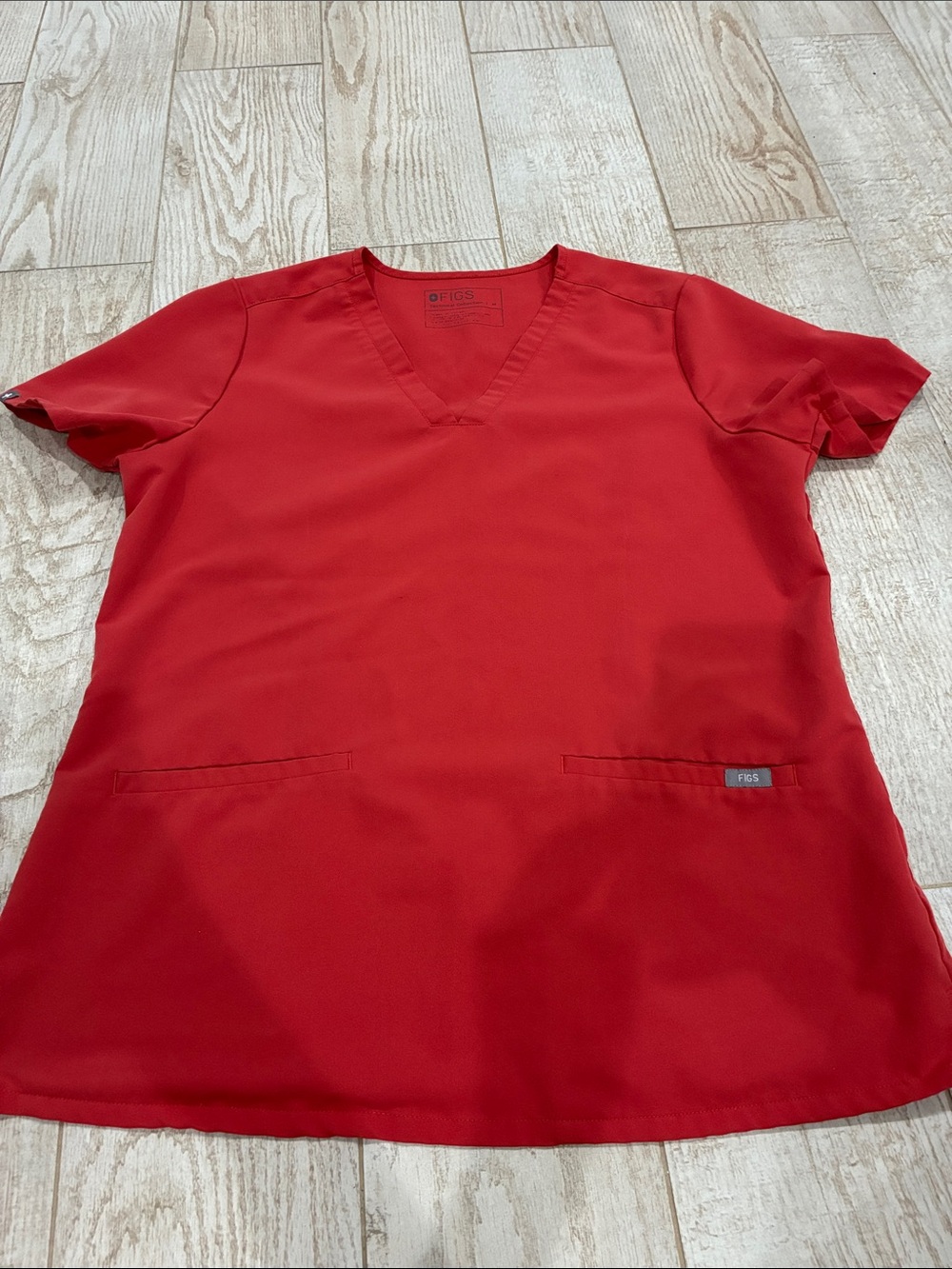 Figs Women's Coral Casma Scrub Top